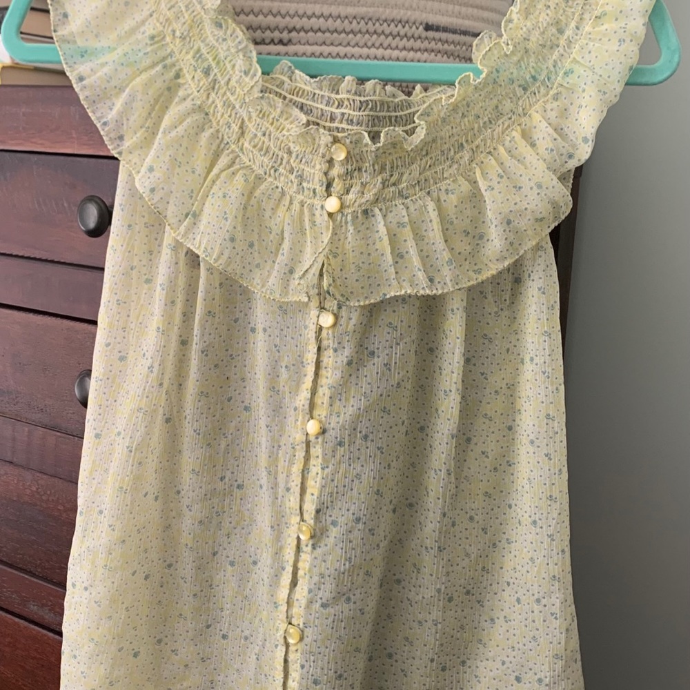 Pale Yellow Sheer Old Navy Sleeveless Blouse